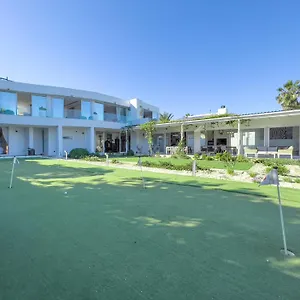 https://peach-on-beach-signature-residence-golf-lodge.hotels-capetown.com