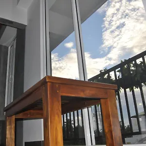 https://the-canoe.kandyhotelsnow.com