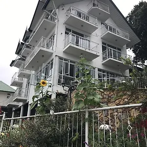 https://misty-paradise-of-lake-gregory.kandyhotelsnow.com