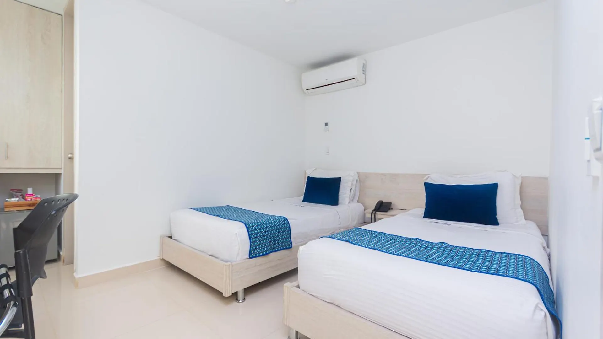 Hotel Laureles Plaza Medellín 4*,  Colombia